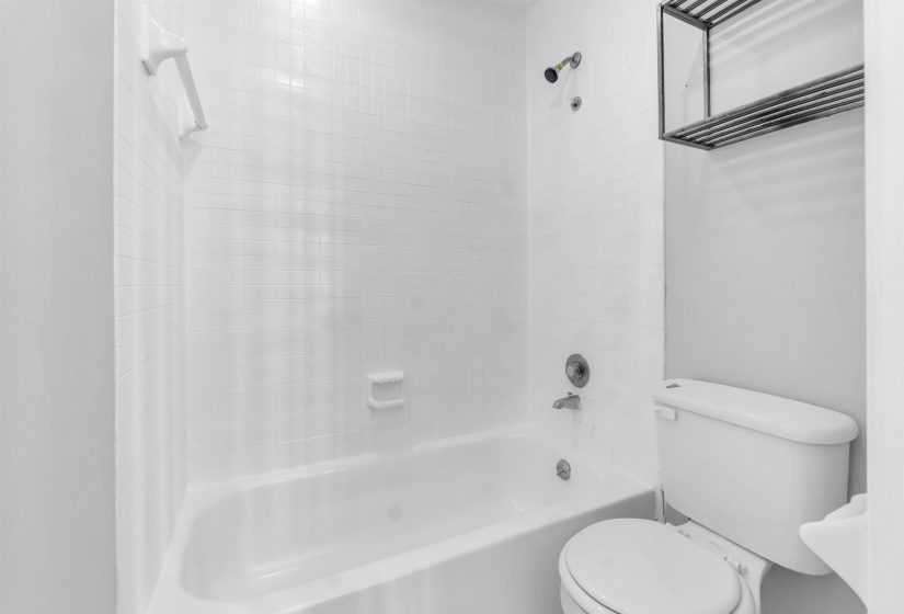768 EVENTIDE DR, Memphis, Tennessee 38120, 3 Bedroom Bedrooms, 6 Room Rooms,2.1 BathroomBathrooms,Residential,For Sale,EVENTIDE,0,10222604
