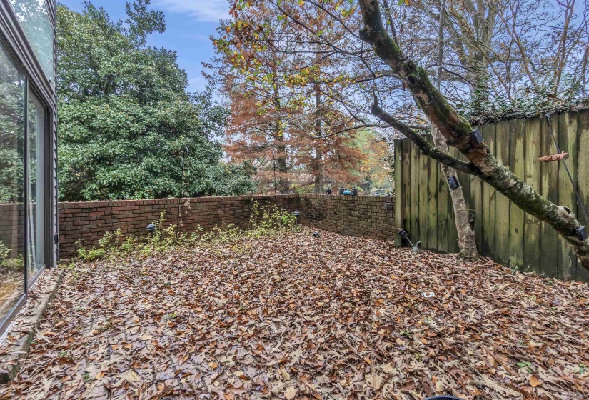 768 EVENTIDE DR, Memphis, Tennessee 38120, 3 Bedroom Bedrooms, 6 Room Rooms,2.1 BathroomBathrooms,Residential,For Sale,EVENTIDE,0,10222604