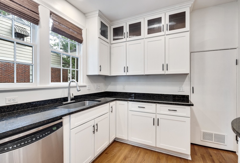 265 ALEXANDER ST, Memphis, Tennessee 38111, 3 Bedroom Bedrooms, 8 Room Rooms,2 BathroomBathrooms,Residential,For Sale,ALEXANDER,0,10222606