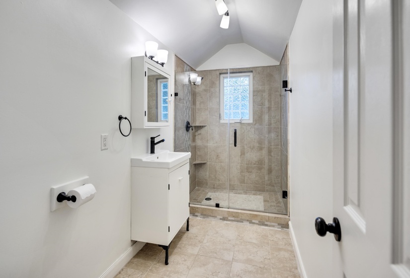 265 ALEXANDER ST, Memphis, Tennessee 38111, 3 Bedroom Bedrooms, 8 Room Rooms,2 BathroomBathrooms,Residential,For Sale,ALEXANDER,0,10222606