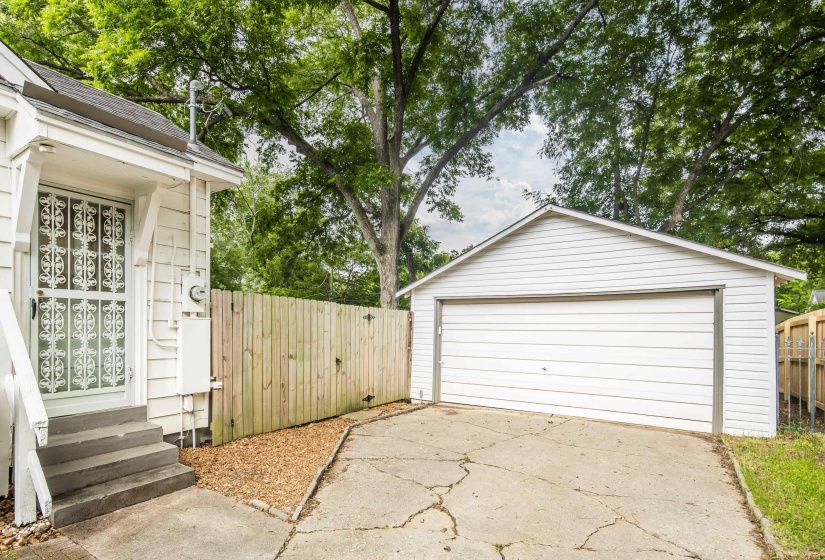 265 ALEXANDER ST, Memphis, Tennessee 38111, 3 Bedroom Bedrooms, 8 Room Rooms,2 BathroomBathrooms,Residential,For Sale,ALEXANDER,0,10222606