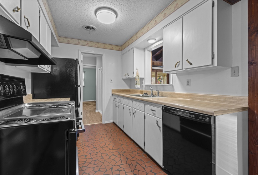 319 HOMEVILLE RD, Collierville, Tennessee 38017, 3 Bedroom Bedrooms, 7 Room Rooms,2.1 BathroomBathrooms,Residential,For Sale,HOMEVILLE,0,10222612