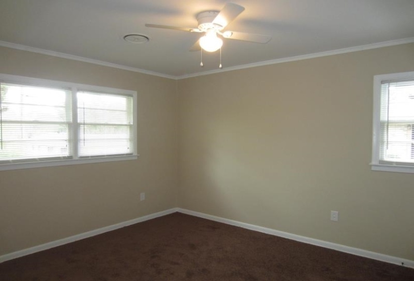 4340 MARGUERITE DR, Memphis, Tennessee 38109, 3 Bedrooms Bedrooms, 7 Rooms Rooms,1.1 BathroomsBathrooms,Residential,For Sale,MARGUERITE,10222616