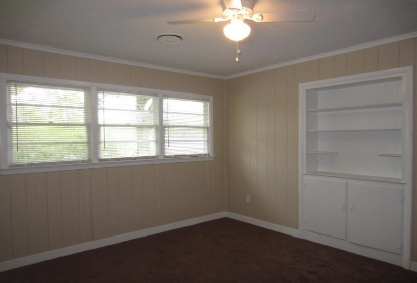 4340 MARGUERITE DR, Memphis, Tennessee 38109, 3 Bedrooms Bedrooms, 7 Rooms Rooms,1.1 BathroomsBathrooms,Residential,For Sale,MARGUERITE,10222616