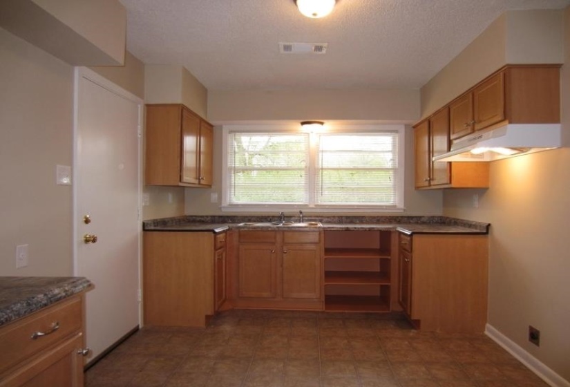 4340 MARGUERITE DR, Memphis, Tennessee 38109, 3 Bedrooms Bedrooms, 7 Rooms Rooms,1.1 BathroomsBathrooms,Residential,For Sale,MARGUERITE,10222616