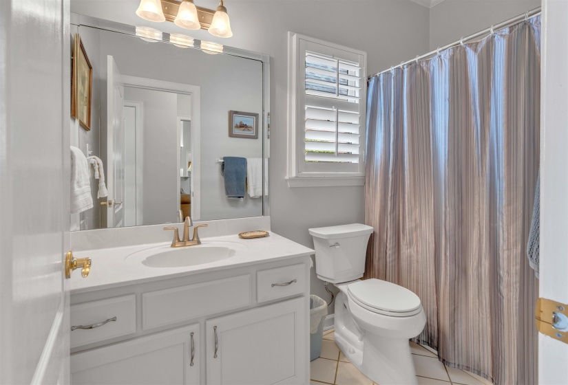 924 WARWICK OAKS DR, Collierville, Tennessee 38017, 3 Bedrooms Bedrooms, 7 Rooms Rooms,2 BathroomsBathrooms,Residential,For Sale,WARWICK OAKS,10222577