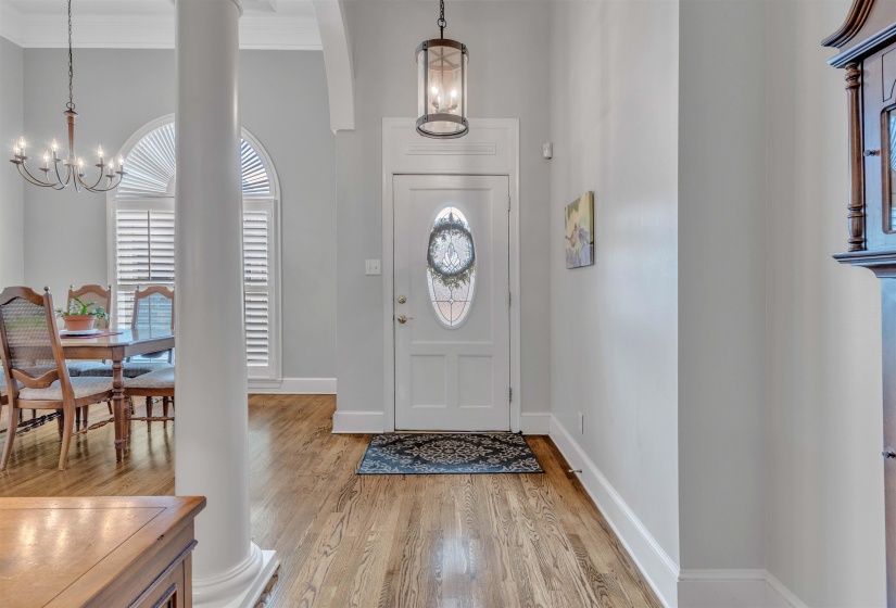 924 WARWICK OAKS DR, Collierville, Tennessee 38017, 3 Bedrooms Bedrooms, 7 Rooms Rooms,2 BathroomsBathrooms,Residential,For Sale,WARWICK OAKS,10222577