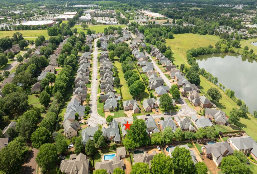 924 WARWICK OAKS DR, Collierville, Tennessee 38017, 3 Bedrooms Bedrooms, 7 Rooms Rooms,2 BathroomsBathrooms,Residential,For Sale,WARWICK OAKS,10222577