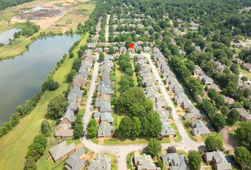 924 WARWICK OAKS DR, Collierville, Tennessee 38017, 3 Bedrooms Bedrooms, 7 Rooms Rooms,2 BathroomsBathrooms,Residential,For Sale,WARWICK OAKS,10222577