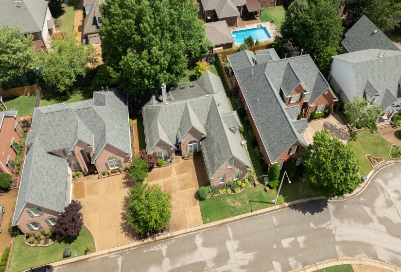924 WARWICK OAKS DR, Collierville, Tennessee 38017, 3 Bedrooms Bedrooms, 7 Rooms Rooms,2 BathroomsBathrooms,Residential,For Sale,WARWICK OAKS,10222577