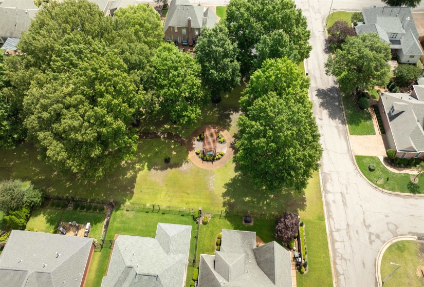 924 WARWICK OAKS DR, Collierville, Tennessee 38017, 3 Bedrooms Bedrooms, 7 Rooms Rooms,2 BathroomsBathrooms,Residential,For Sale,WARWICK OAKS,10222577