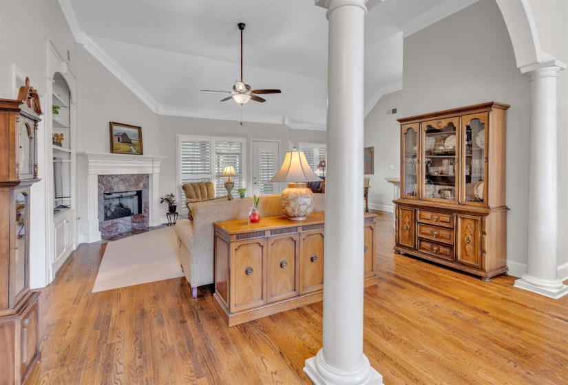 924 WARWICK OAKS DR, Collierville, Tennessee 38017, 3 Bedrooms Bedrooms, 7 Rooms Rooms,2 BathroomsBathrooms,Residential,For Sale,WARWICK OAKS,10222577