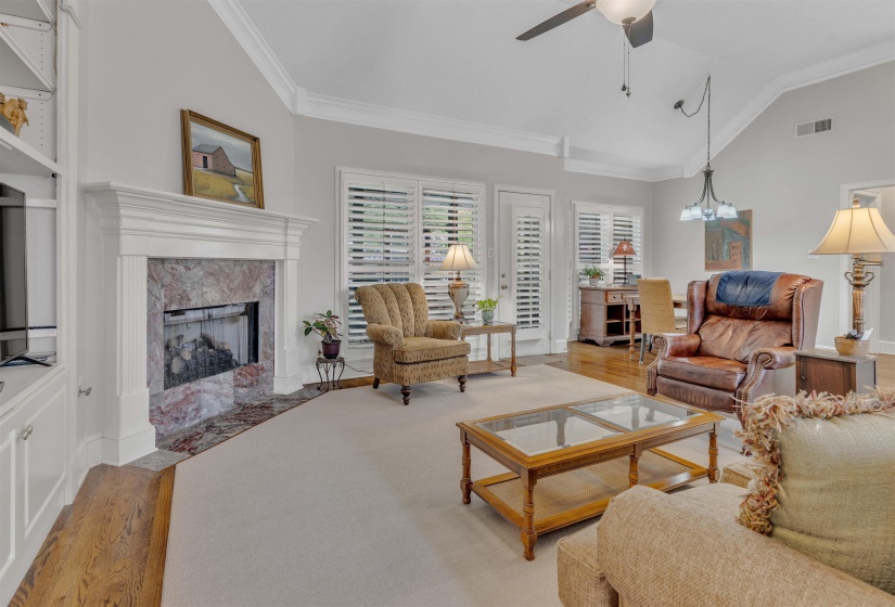 924 WARWICK OAKS DR, Collierville, Tennessee 38017, 3 Bedrooms Bedrooms, 7 Rooms Rooms,2 BathroomsBathrooms,Residential,For Sale,WARWICK OAKS,10222577