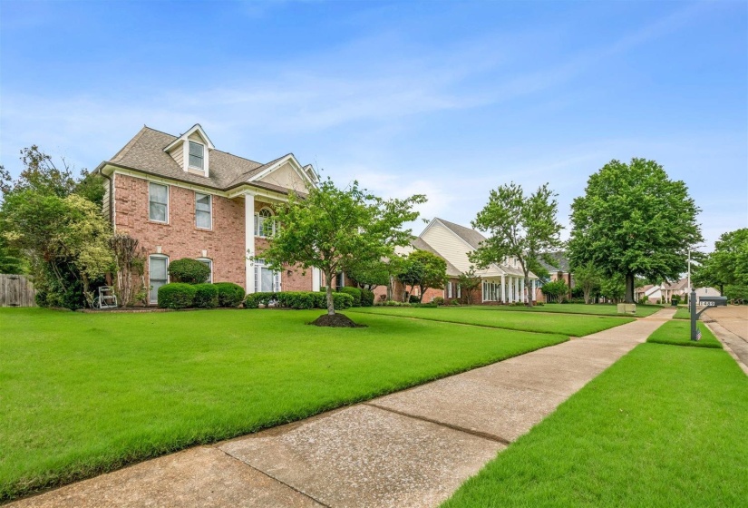 1489 JOHN RIDGE DR, Collierville, Tennessee 38017, 4 Bedrooms Bedrooms, 10 Rooms Rooms,3.1 BathroomsBathrooms,Residential,For Sale,JOHN RIDGE,10222584