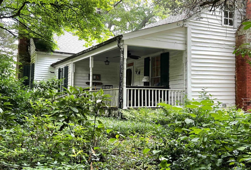 320 FOURTH ST, La Grange, Tennessee 38057, 2 Bedrooms Bedrooms, 6 Rooms Rooms,2 BathroomsBathrooms,Residential,For Sale,FOURTH,10222587