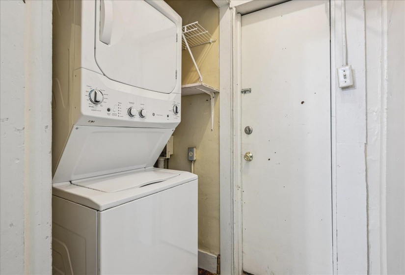 1901 LINDEN AVE, Memphis, Tennessee 38104, 3 Bedrooms Bedrooms, ,1 BathroomBathrooms,Duplexes,For Sale,LINDEN,10222642