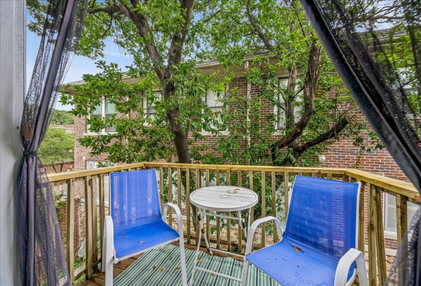 1901 LINDEN AVE, Memphis, Tennessee 38104, 3 Bedrooms Bedrooms, ,1 BathroomBathrooms,Duplexes,For Sale,LINDEN,10222642