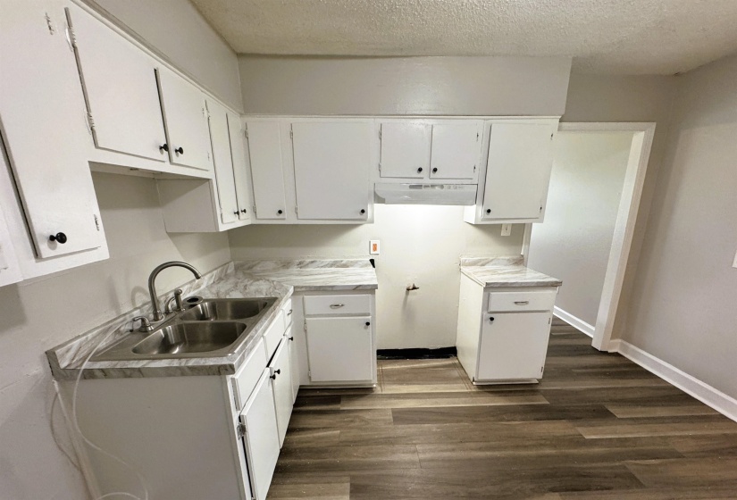 1644 RUSSWOOD RD, Memphis, Tennessee 38108, 3 Bedrooms Bedrooms, 6 Rooms Rooms,1 BathroomBathrooms,Rental Properties,For Sale,RUSSWOOD,10222716