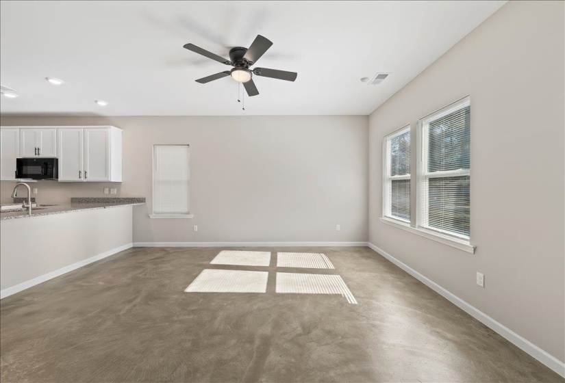 3310 TUTWILER AVE, Memphis, Tennessee 38122, 4 Bedrooms Bedrooms, 6 Rooms Rooms,2 BathroomsBathrooms,Rental Properties,For Sale,TUTWILER,10222718