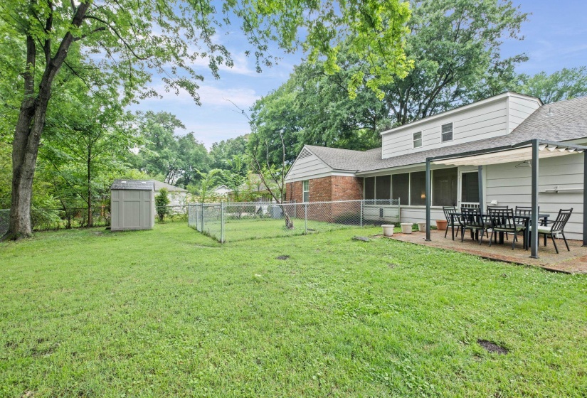 1626 STERLING DR, Memphis, Tennessee 38119, 4 Bedrooms Bedrooms, 8 Rooms Rooms,2 BathroomsBathrooms,Residential,For Sale,STERLING,10222624