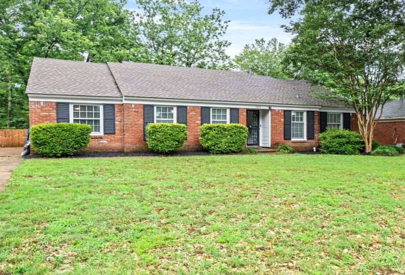 1626 STERLING DR, Memphis, Tennessee 38119, 4 Bedrooms Bedrooms, 8 Rooms Rooms,2 BathroomsBathrooms,Residential,For Sale,STERLING,10222624