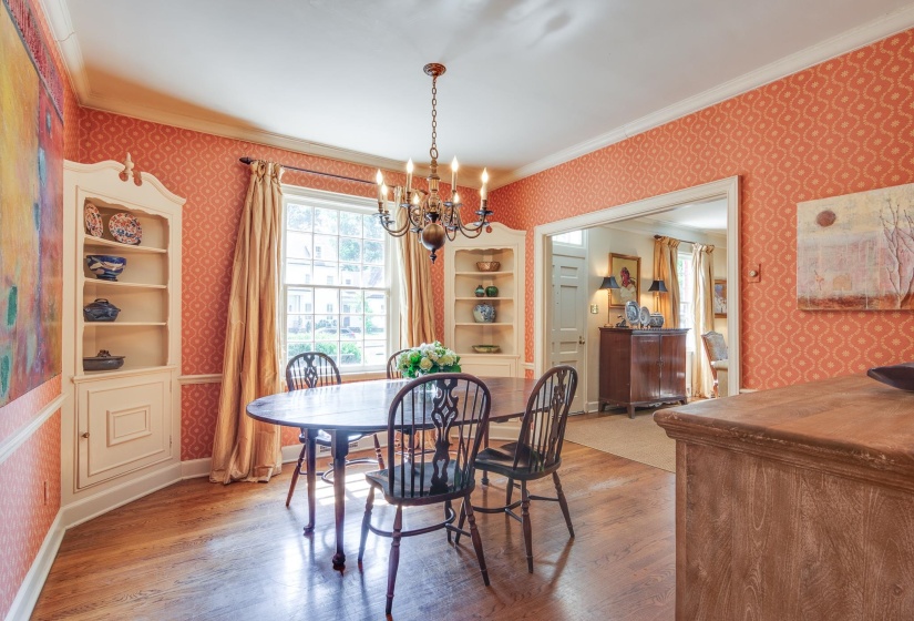 353 WILLIAMSBURG LN, Memphis, Tennessee 38117, 5 Bedrooms Bedrooms, 9 Rooms Rooms,3 BathroomsBathrooms,Residential,For Sale,WILLIAMSBURG,10222626