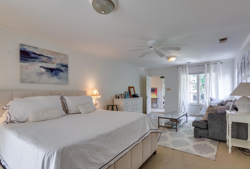 353 WILLIAMSBURG LN, Memphis, Tennessee 38117, 5 Bedrooms Bedrooms, 9 Rooms Rooms,3 BathroomsBathrooms,Residential,For Sale,WILLIAMSBURG,10222626