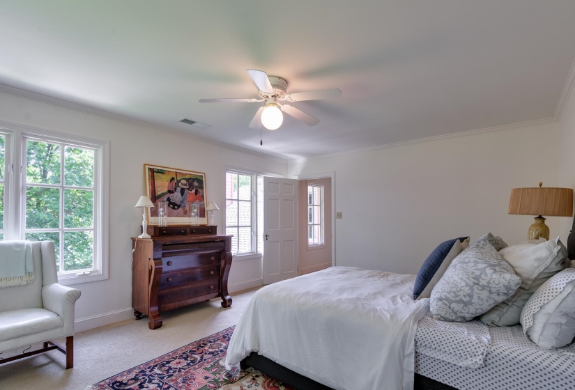 353 WILLIAMSBURG LN, Memphis, Tennessee 38117, 5 Bedrooms Bedrooms, 9 Rooms Rooms,3 BathroomsBathrooms,Residential,For Sale,WILLIAMSBURG,10222626
