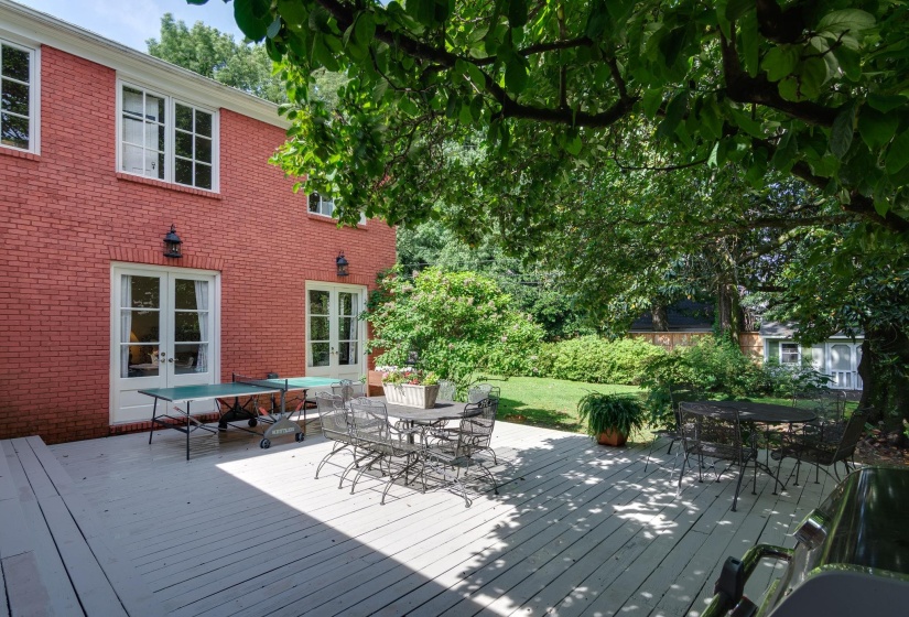 353 WILLIAMSBURG LN, Memphis, Tennessee 38117, 5 Bedrooms Bedrooms, 9 Rooms Rooms,3 BathroomsBathrooms,Residential,For Sale,WILLIAMSBURG,10222626