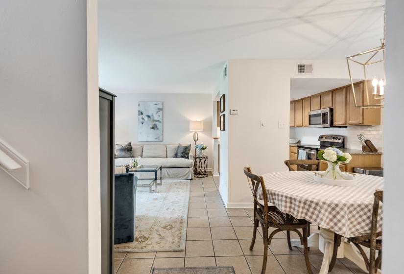 1812 CROSSFLOWER CV, Germantown, Tennessee 38138, 1 Bedroom Bedrooms, 4 Rooms Rooms,1.1 BathroomsBathrooms,Residential,For Sale,CROSSFLOWER,10222639
