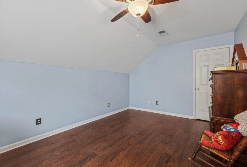 132 CENTER SPRINGS DR, Collierville, Tennessee 38017, 3 Bedrooms Bedrooms, 5 Rooms Rooms,2 BathroomsBathrooms,Residential,For Sale,CENTER SPRINGS,10222661