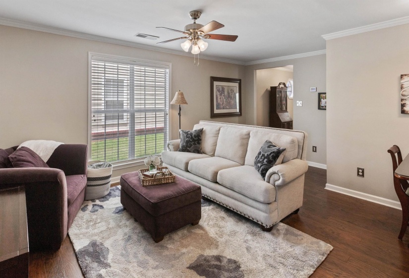 132 CENTER SPRINGS DR, Collierville, Tennessee 38017, 3 Bedrooms Bedrooms, 5 Rooms Rooms,2 BathroomsBathrooms,Residential,For Sale,CENTER SPRINGS,10222661