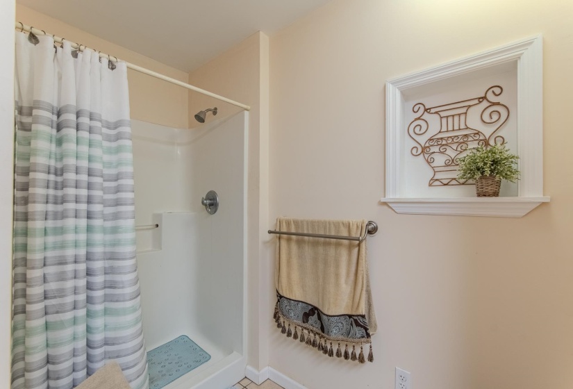 2411 KEAZEY HOLLOW RD, Waynesboro, Tennessee 38485, 4 Bedroom Bedrooms, 13 Room Rooms,3.2 BathroomBathrooms,Residential,For Sale,KEAZEY HOLLOW,0,10222670