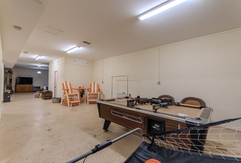 2411 KEAZEY HOLLOW RD, Waynesboro, Tennessee 38485, 4 Bedroom Bedrooms, 13 Room Rooms,3.2 BathroomBathrooms,Residential,For Sale,KEAZEY HOLLOW,0,10222670