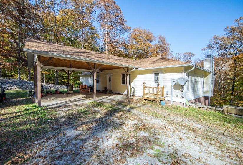 2411 KEAZEY HOLLOW RD, Waynesboro, Tennessee 38485, 4 Bedroom Bedrooms, 13 Room Rooms,3.2 BathroomBathrooms,Residential,For Sale,KEAZEY HOLLOW,0,10222670