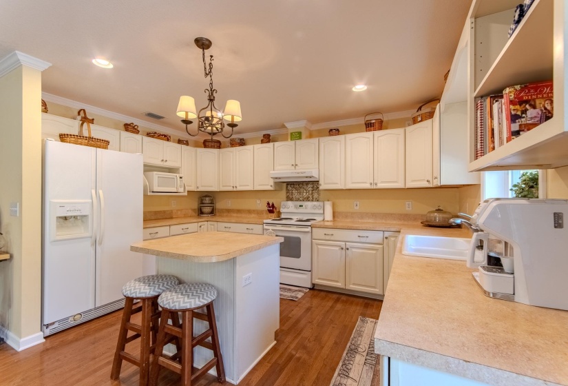 2411 KEAZEY HOLLOW RD, Waynesboro, Tennessee 38485, 4 Bedroom Bedrooms, 13 Room Rooms,3.2 BathroomBathrooms,Residential,For Sale,KEAZEY HOLLOW,0,10222670