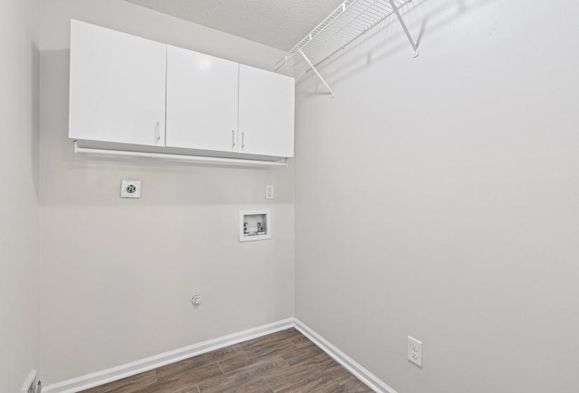 1417 HAWKCREST CV, Memphis, Tennessee 38016, 4 Bedroom Bedrooms, 7 Room Rooms,2.1 BathroomBathrooms,Residential,For Sale,HAWKCREST,0,10222684