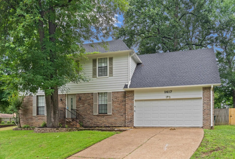 1417 HAWKCREST CV, Memphis, Tennessee 38016, 4 Bedroom Bedrooms, 7 Room Rooms,2.1 BathroomBathrooms,Residential,For Sale,HAWKCREST,0,10222684