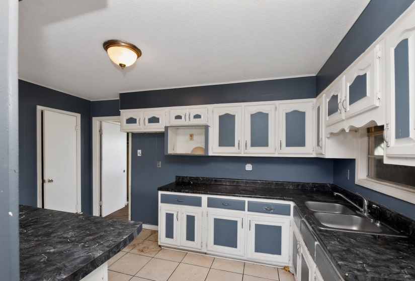 645 PARKROSE RD, Memphis, Tennessee 38109, 3 Bedroom Bedrooms, 6 Room Rooms,2 BathroomBathrooms,Residential,For Sale,PARKROSE,0,10222690