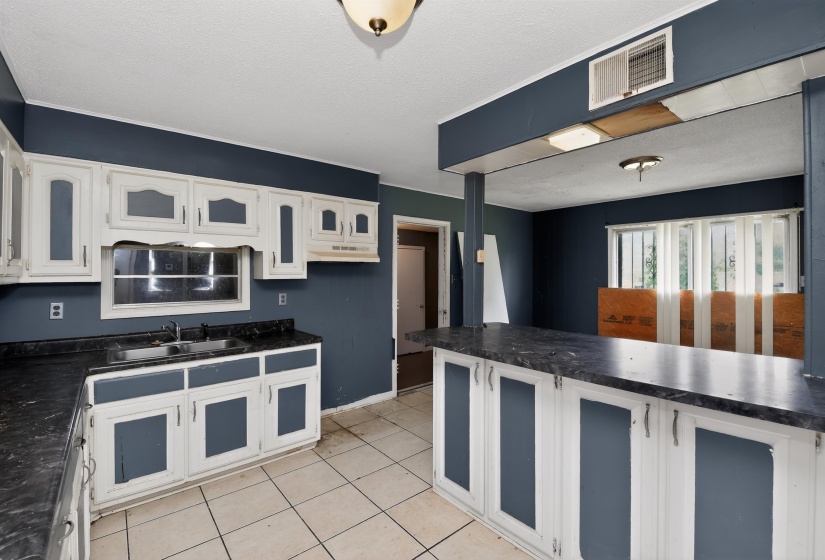 645 PARKROSE RD, Memphis, Tennessee 38109, 3 Bedroom Bedrooms, 6 Room Rooms,2 BathroomBathrooms,Residential,For Sale,PARKROSE,0,10222690