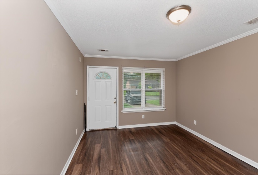 670 WHITEROCK AVE, Memphis, Tennessee 38109, 4 Bedroom Bedrooms, 4 Room Rooms,1.1 BathroomBathrooms,Residential,For Sale,WHITEROCK,0,10222693