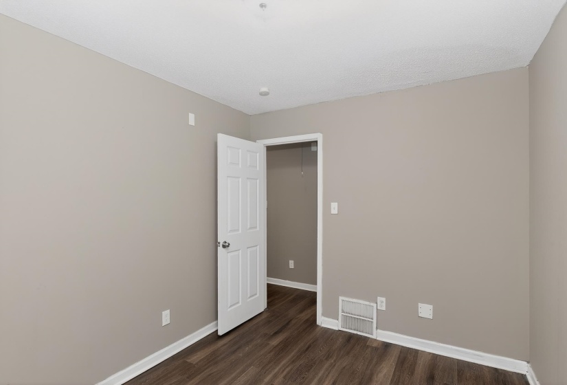 670 WHITEROCK AVE, Memphis, Tennessee 38109, 4 Bedroom Bedrooms, 4 Room Rooms,1.1 BathroomBathrooms,Residential,For Sale,WHITEROCK,0,10222693