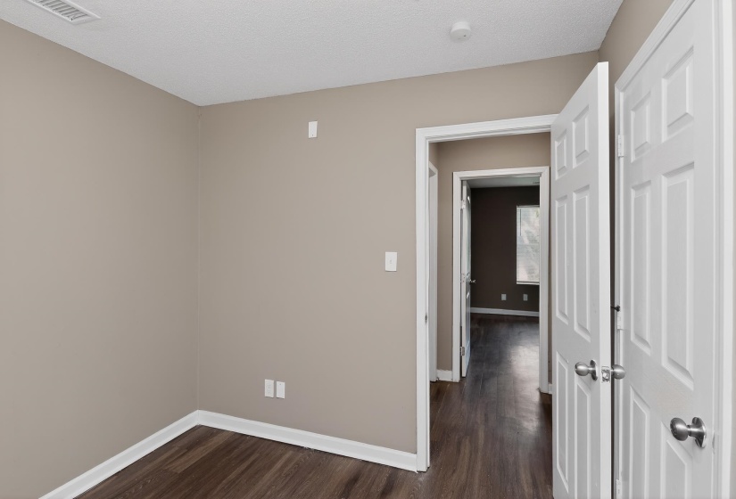 670 WHITEROCK AVE, Memphis, Tennessee 38109, 4 Bedroom Bedrooms, 4 Room Rooms,1.1 BathroomBathrooms,Residential,For Sale,WHITEROCK,0,10222693