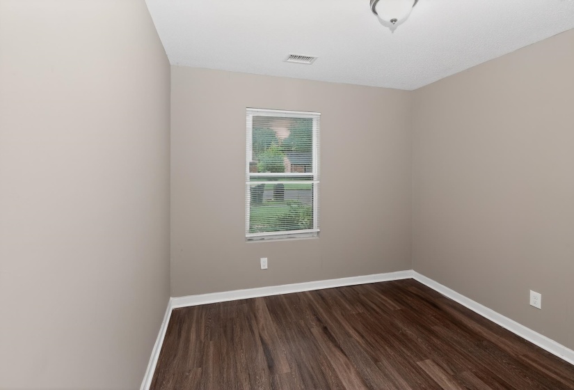 670 WHITEROCK AVE, Memphis, Tennessee 38109, 4 Bedroom Bedrooms, 4 Room Rooms,1.1 BathroomBathrooms,Residential,For Sale,WHITEROCK,0,10222693