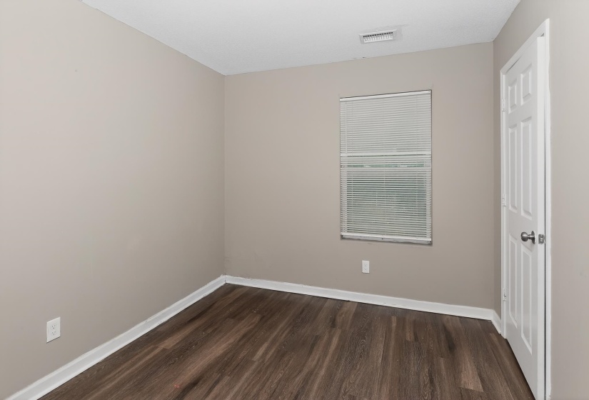 670 WHITEROCK AVE, Memphis, Tennessee 38109, 4 Bedroom Bedrooms, 4 Room Rooms,1.1 BathroomBathrooms,Residential,For Sale,WHITEROCK,0,10222693
