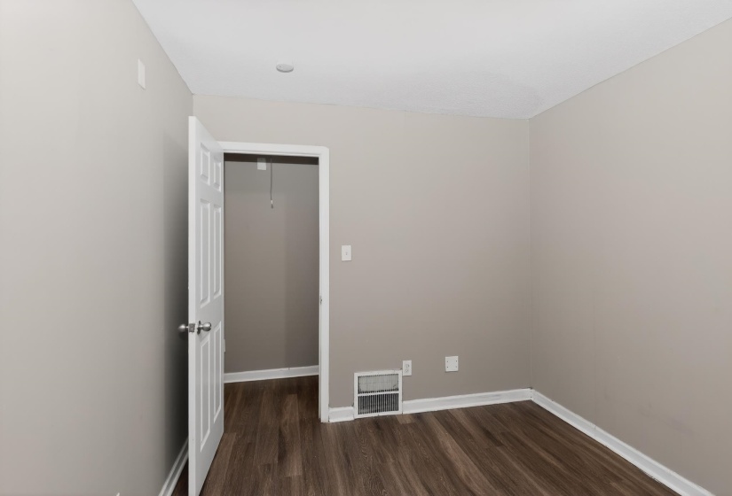 670 WHITEROCK AVE, Memphis, Tennessee 38109, 4 Bedroom Bedrooms, 4 Room Rooms,1.1 BathroomBathrooms,Residential,For Sale,WHITEROCK,0,10222693