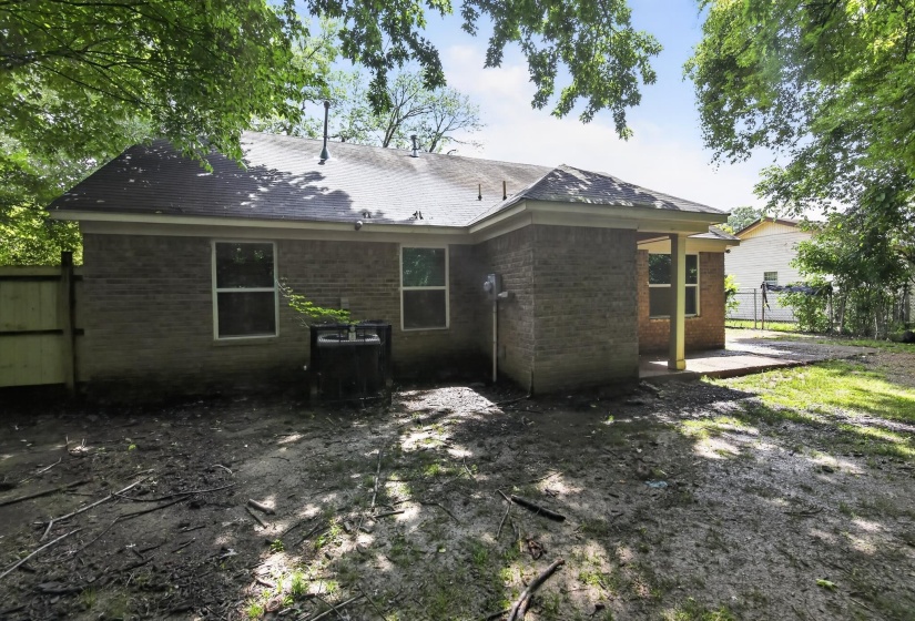 670 WHITEROCK AVE, Memphis, Tennessee 38109, 4 Bedroom Bedrooms, 4 Room Rooms,1.1 BathroomBathrooms,Residential,For Sale,WHITEROCK,0,10222693