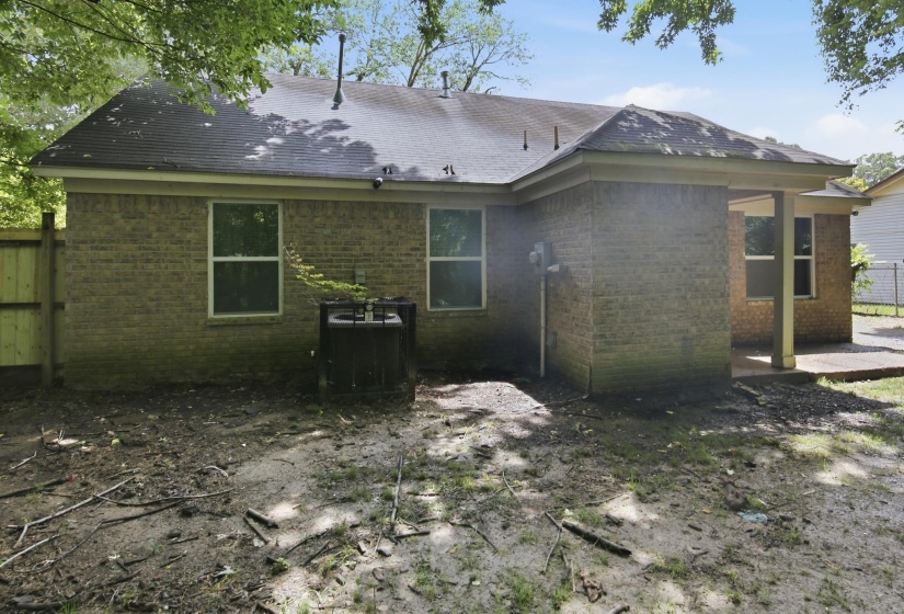 670 WHITEROCK AVE, Memphis, Tennessee 38109, 4 Bedroom Bedrooms, 4 Room Rooms,1.1 BathroomBathrooms,Residential,For Sale,WHITEROCK,0,10222693