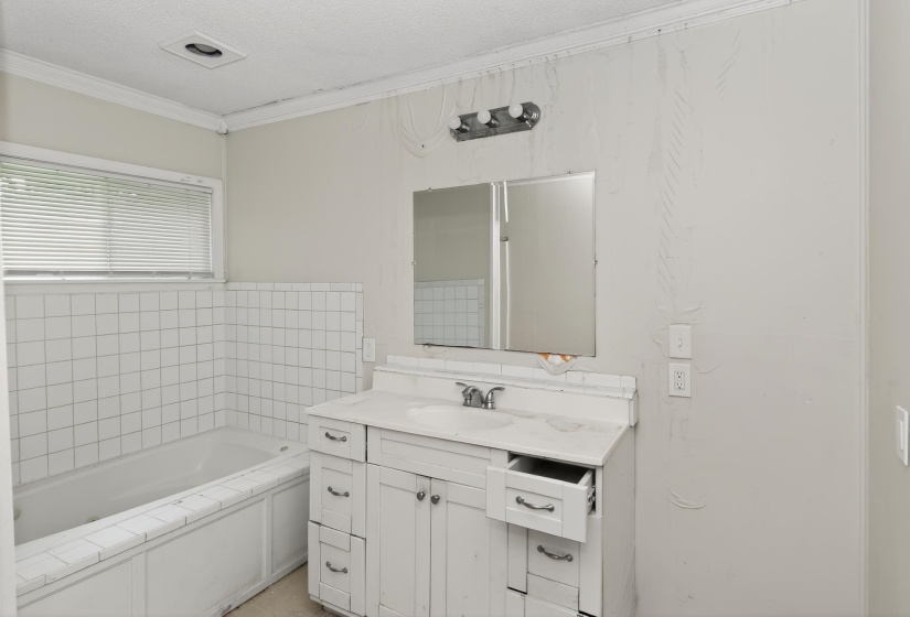 1403 OLD HICKORY RD, Memphis, Tennessee 38116, 3 Bedroom Bedrooms, 7 Room Rooms,2.1 BathroomBathrooms,Residential,For Sale,OLD HICKORY,0,10222699