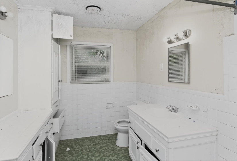 1403 OLD HICKORY RD, Memphis, Tennessee 38116, 3 Bedroom Bedrooms, 7 Room Rooms,2.1 BathroomBathrooms,Residential,For Sale,OLD HICKORY,0,10222699